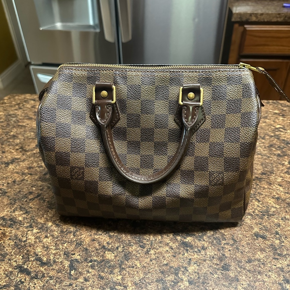Louis Vuitton Speedy 25